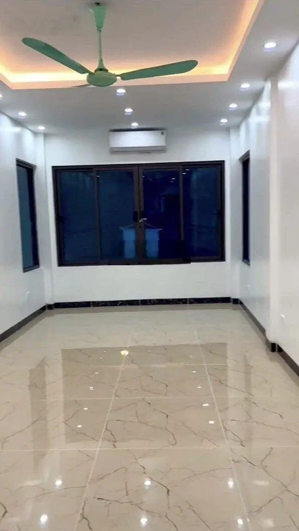 Bán nhà ngõ Vạn Bảo Ba mới đẹp Hiện đại 6 tầng thang máy, Diện tích 39m2, mặt tiền 5m, giá 15 tỷ