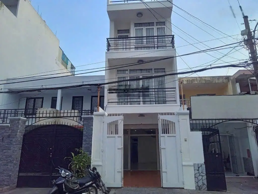 Nhà ngợp cần bán ngay MT Nguyễn Oanh DT 60m2 GIÁ 3 tỉ 920 nhà hẻm oto đang cho thuê mặt bằng 9tr5