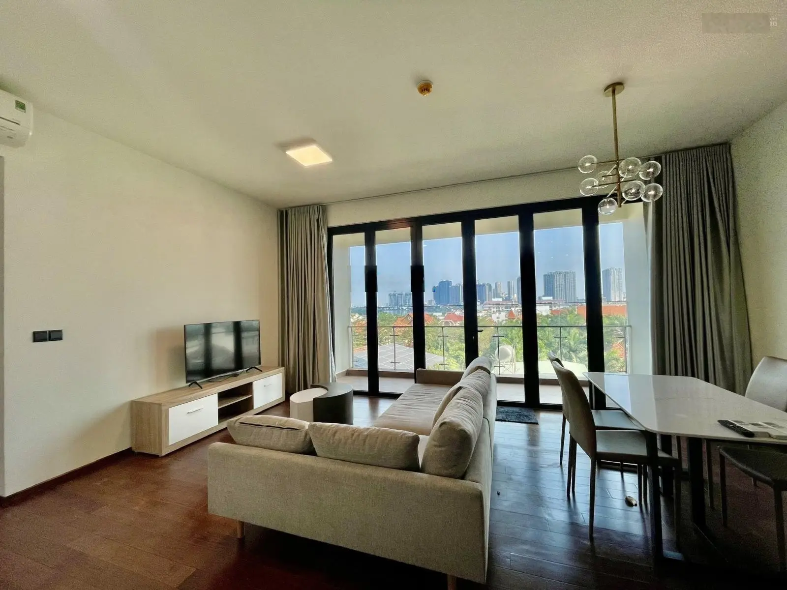 D'edge Thảo Điền: Căn 3 PN, 147 m2, thang máy riêng + view sông. Đang có HĐ thuê. Giá 16,5 tỷ