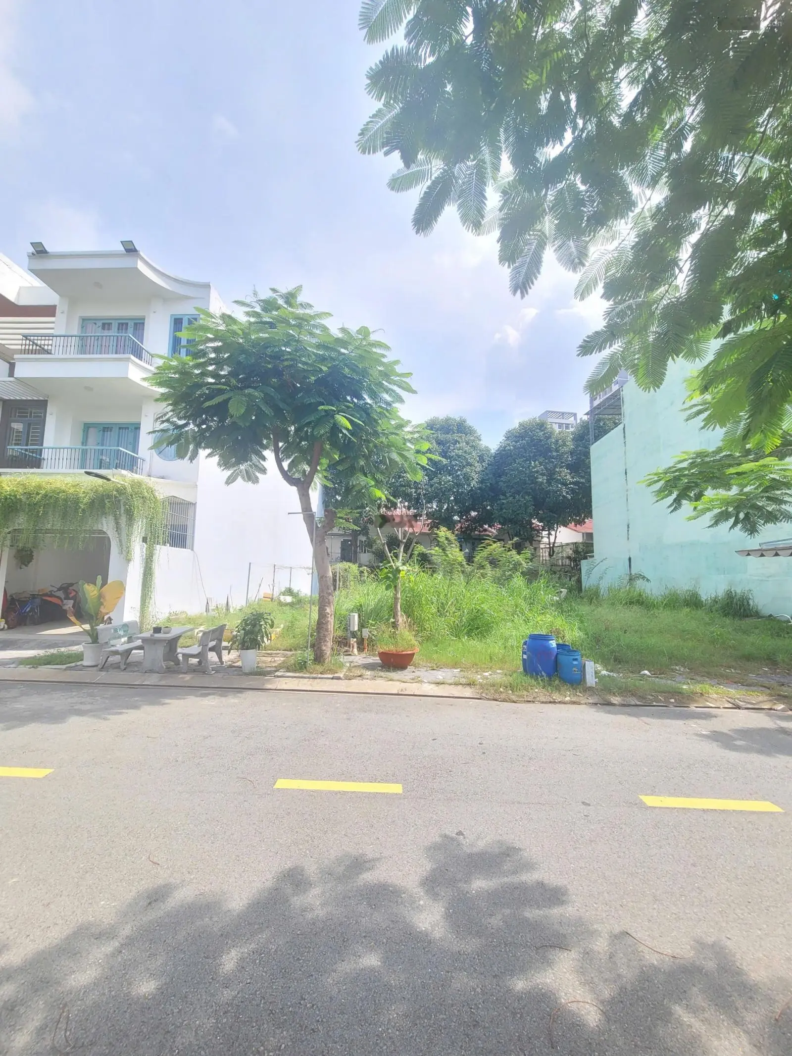 Bán đất KDC The Seasons ngay bệnh viện quốc tế Becamex, siêu thị Lotte Mart KDC an ninh 24/24