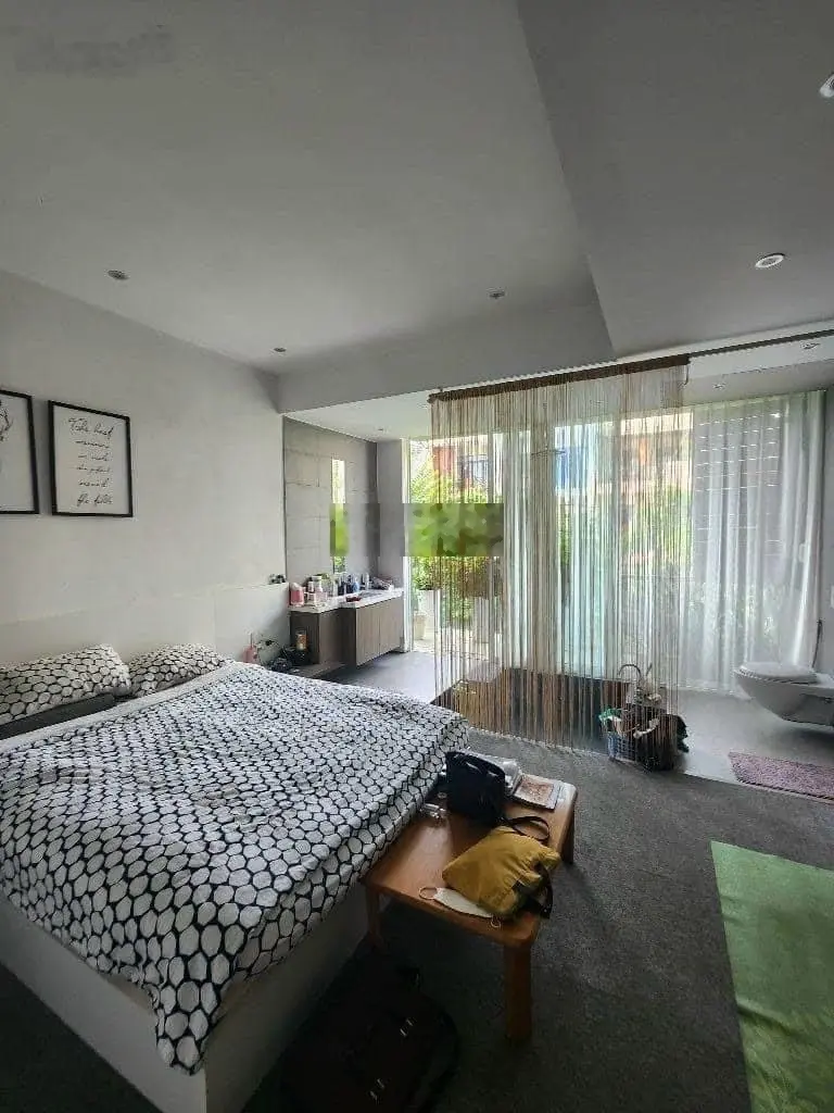 Mặt tiền 5m5 nhà đẹp 3 tầng diện tích 100m2 ngang 5m. Gần Hàn Thuyên gần Lê Thanh Nghị
