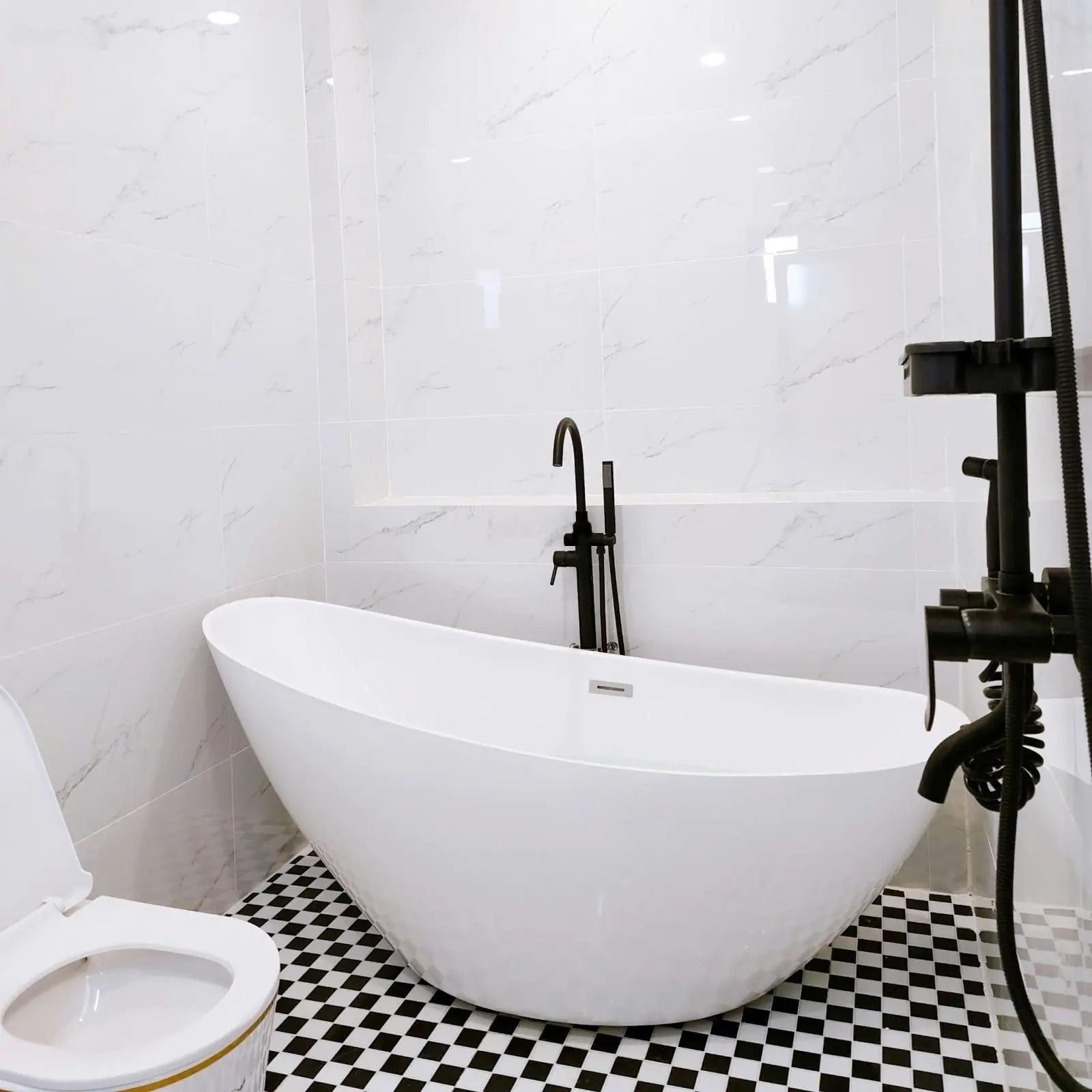 Nhà mới 5 tầng - ôtô ngủ trong nhà - Lê Văn Lương - liền kề Phú Mỹ Hưng giá 9tỷ 9