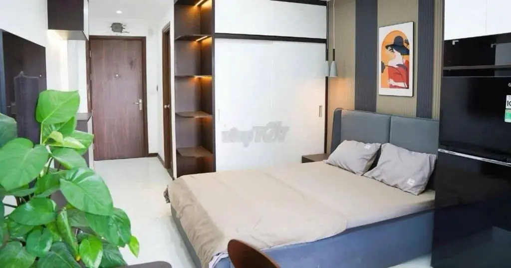 Bán nhà đẹp tại đường cổ linh dt 46,6m2, 6 tầng thang máy, oto vào nhà