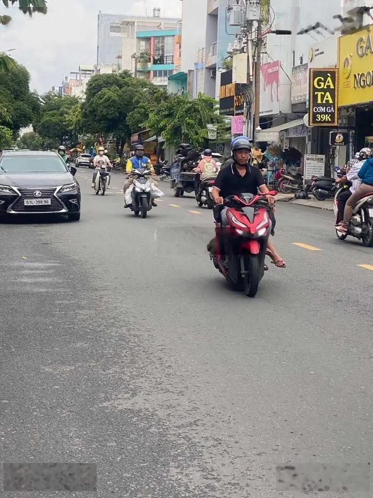Bán nhà mặt tiền kinh doanh khu Tân Sơn Nhì sầm uất, 84m2, nở hậu tài lộc