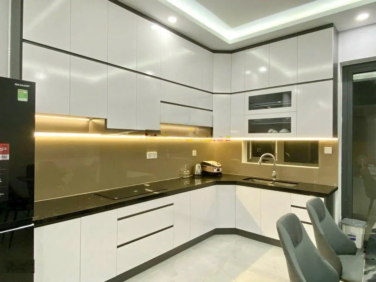 Nhà mới gói 8, mỹ gia 3 tầng hiện đại, full nội thất giá chỉ 6,5 tỷ