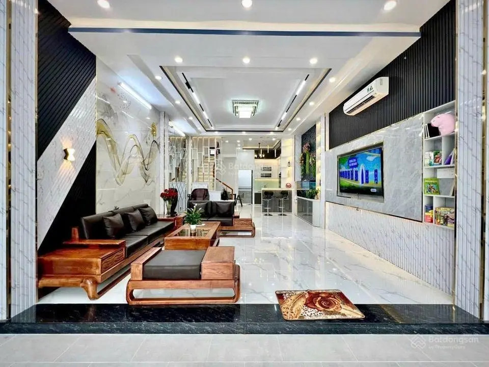 Bán nhà đẹp nguyển thị thập- 75m2- 3 lầu- 4 pn -chỉ 9,2tỷ gần với quận 1.