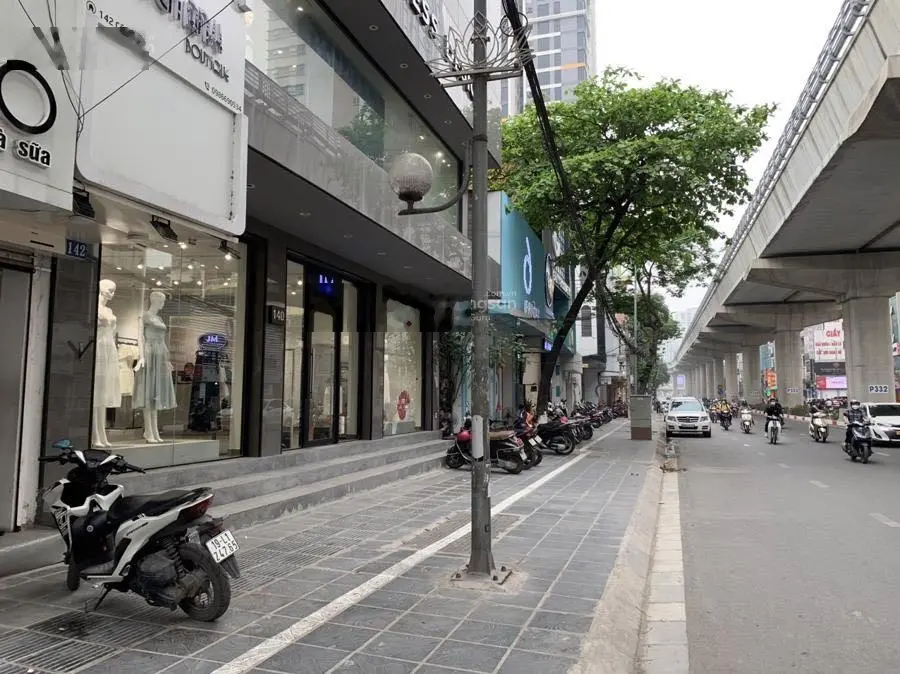 Mặt phố Cầu Giấy! Lô góc, kinh doanh siêu đỉnh, vỉa hè miên man, mặt tiền 6m, 55m2*5T, chỉ 20 tỷ