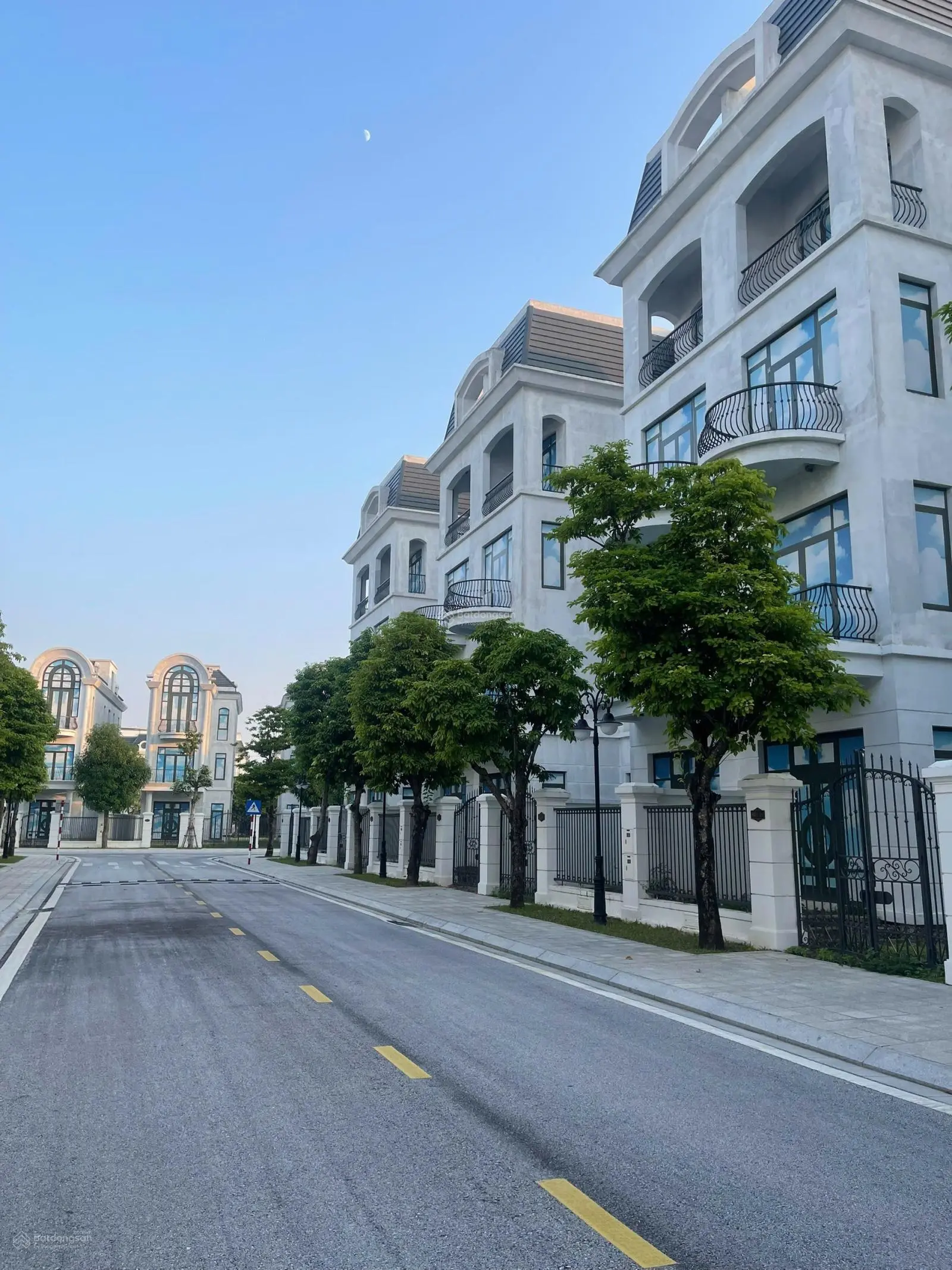 Bán Căn Nhà Song Lập Hướng Tây Nam - 154m - Phân Khu Mẫu Đơn - Vinhomes Star City, Thanh Hóa