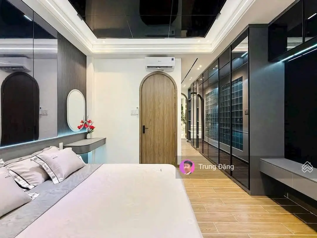 Nhà đẹp Hoàng Văn Thái, gara ô tô, thiết kế đẹp, 55m2, 5 tầng, mặt tiền 4.5m