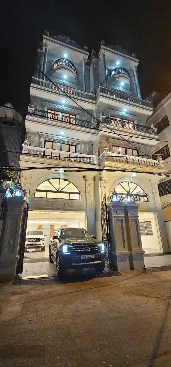 Siêu phẩm Thạch Bàn Long Biên 80m2 x 7 tầng thang máy gara ô tô ngõ ô tô tránh vỉa kinh doanh đỉnh