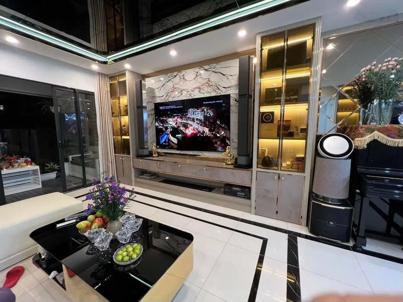 Bán CH dự án Handiresco diện tích 65m2, thiết kế 2N-2W, full nt, giá 5,3 tỷ bao phí sang tên