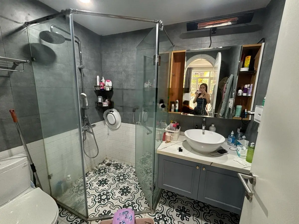 Bán nhà siêu vip Phùng Chí Kiên 164m2 x 3 tầng mặt tiền 11m ô tô tránh cực đỉnh khu dân trí cao