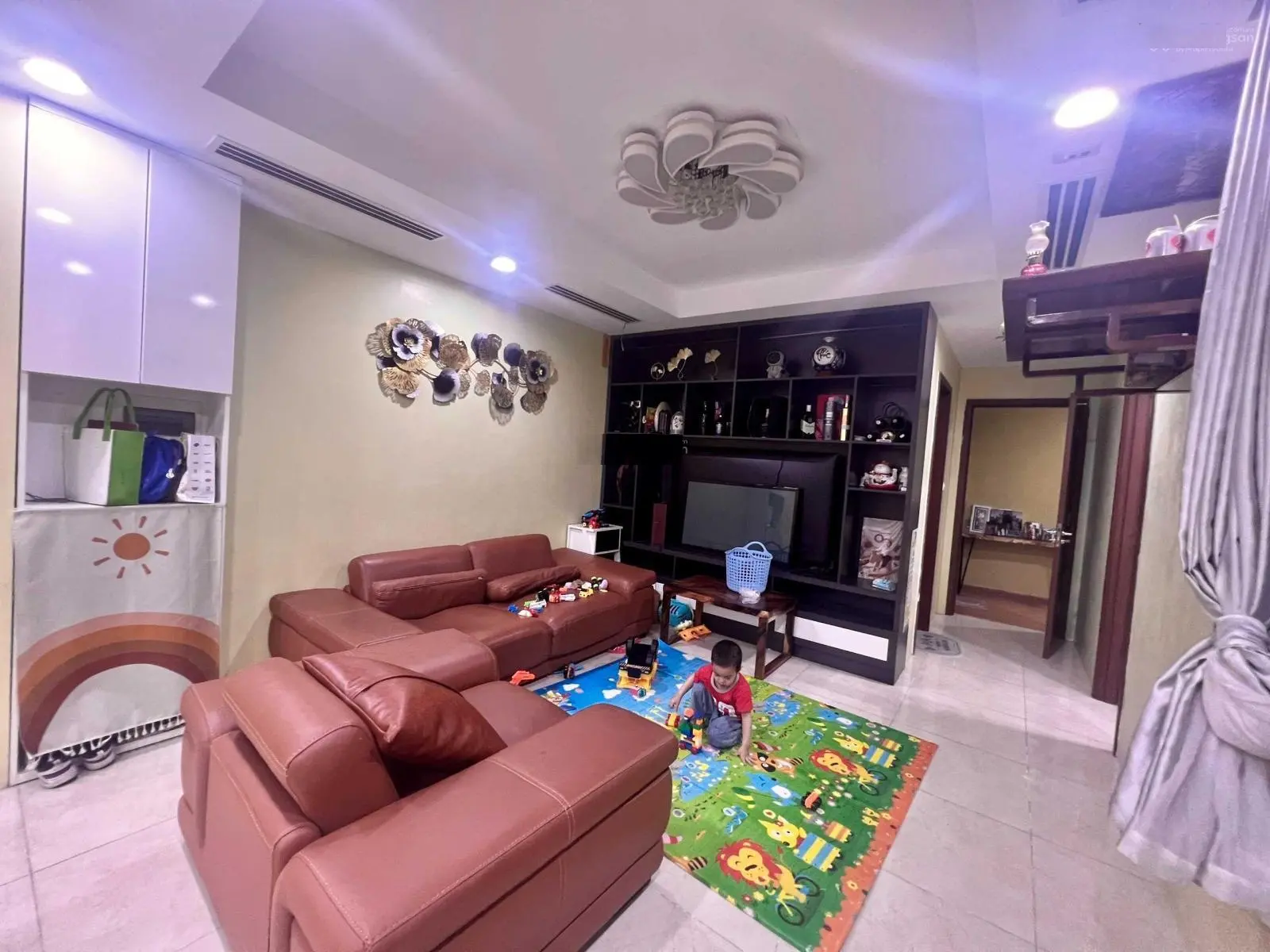 Chính chủ bán căn hộ tại Hà Nội Center Point đơn nguyên 2, diện tích 85m2 (3PN -2WC), full nội thất