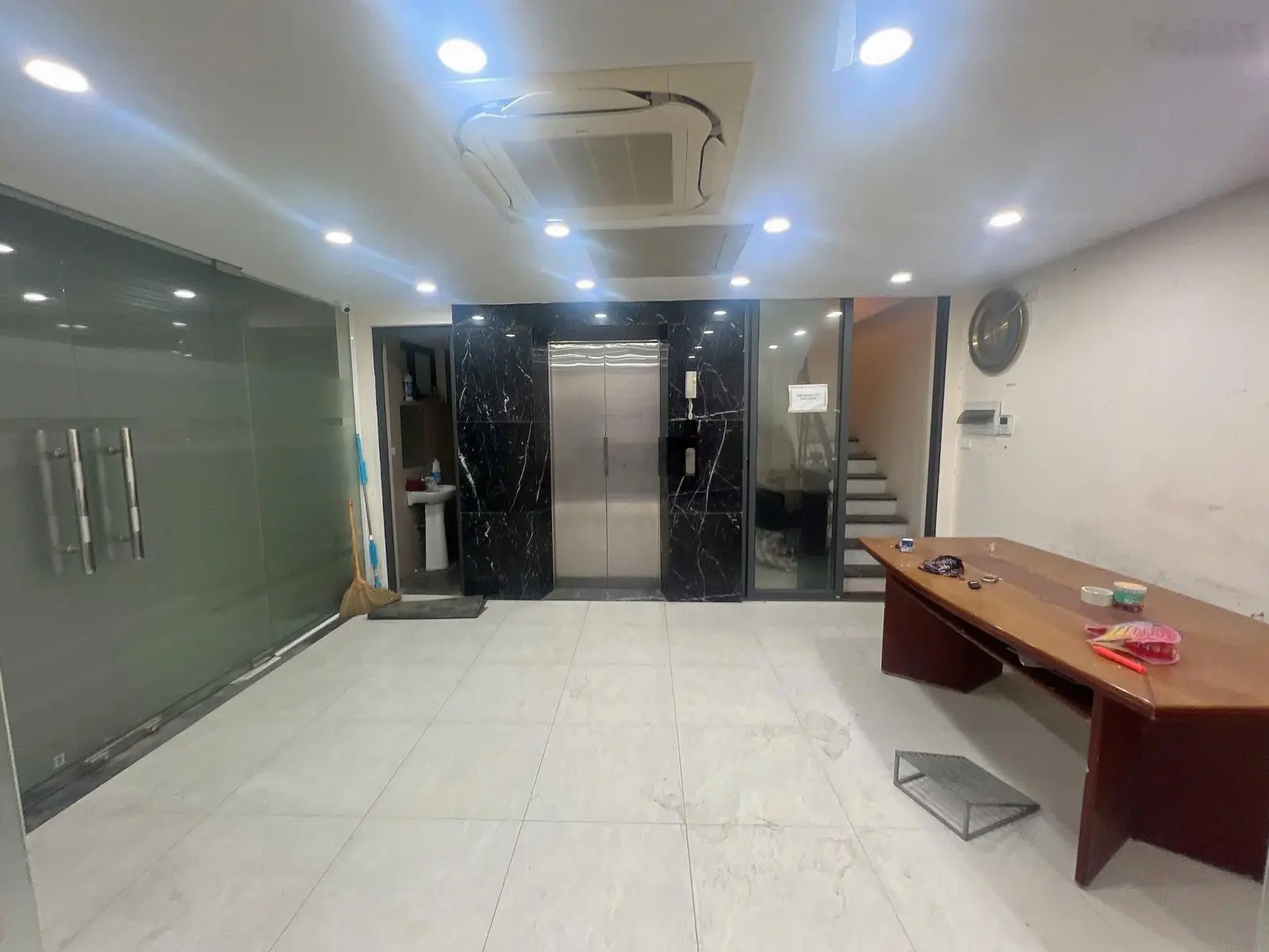 Bán nhà riêng tại Nguyễn Văn Lộc, 14,6 tỷ, 38 m2, 5PN, 6WC,vỉa hè,ô tô tránh, kinh doanh, Thang máy