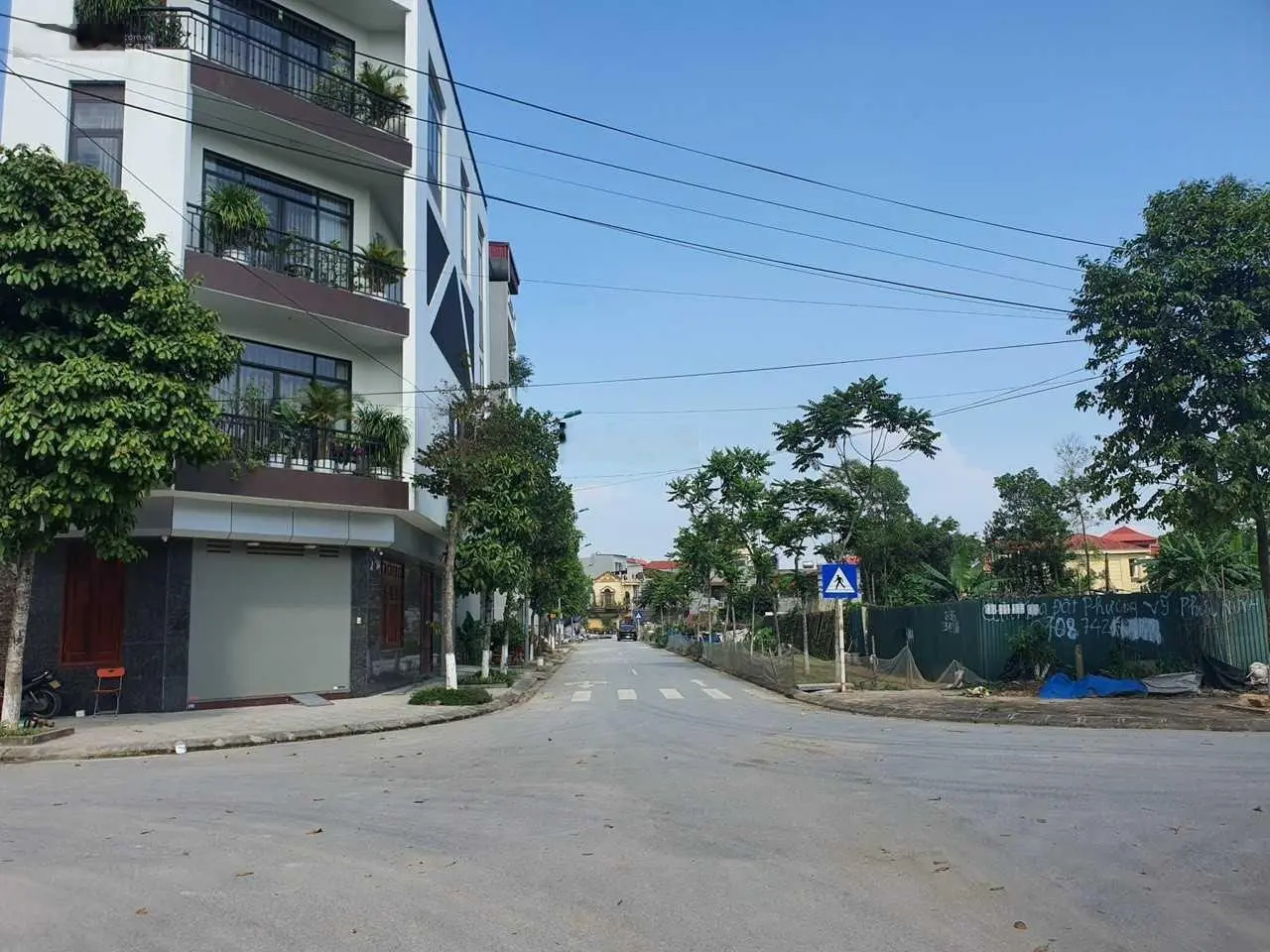 EM CẦN BÁN 1 số lô mặt đường Trần Đăng Tuyển và làn 2 giá giao động từ 5 tỷ đến 6 tỷ kết bạn zalo