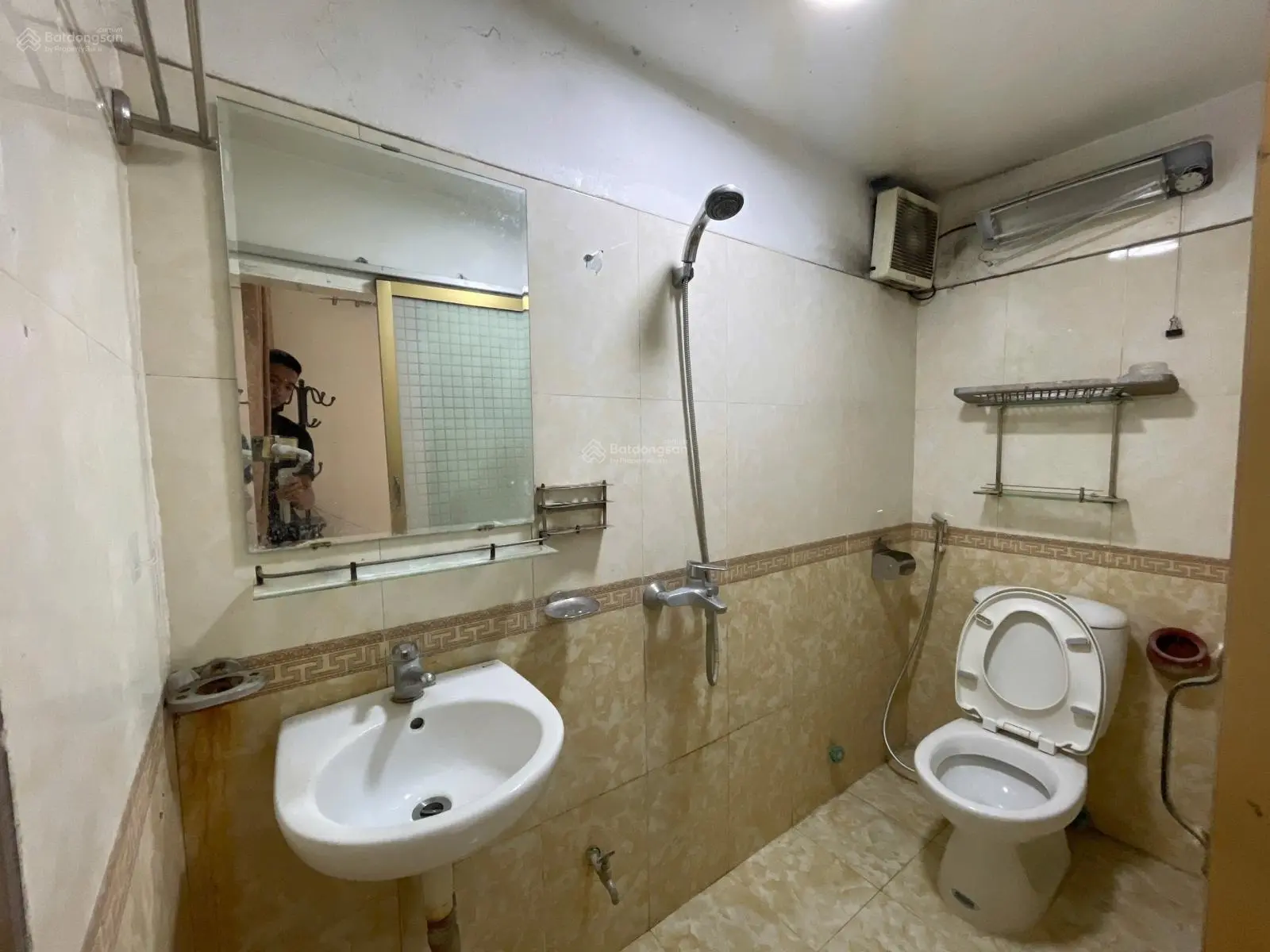 Nhà 4T khu P/Lô Nguyễn Phúc Lai oto cách 5m,sát phố vành đai 1,ngõ 3m,DTSD 30m MT 4,6m giá 6,9 tỷ