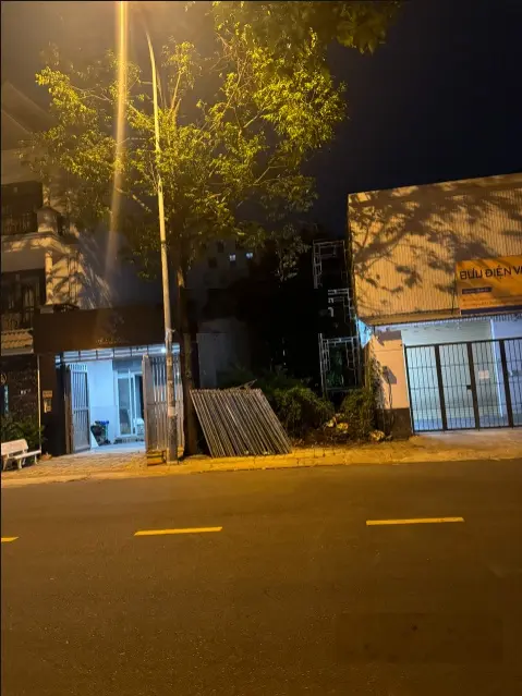 CC cần bán gấp lô đất đường D2 Man Thiện Thủ Đức thành phố Hồ Chí Minh thích hợp kinh doanh