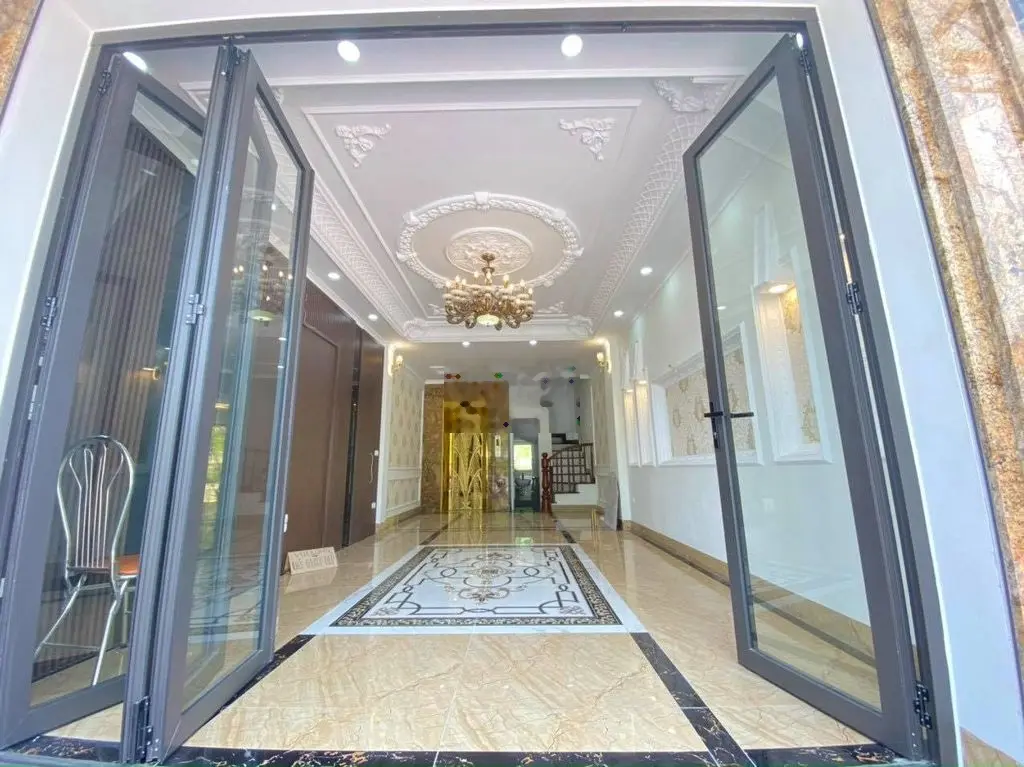 Bán Nhà Mặt Phố Cổ Linh 58m2 x 7 tầng,Thang Máy,vỉa hè 5m,kinh doanh
