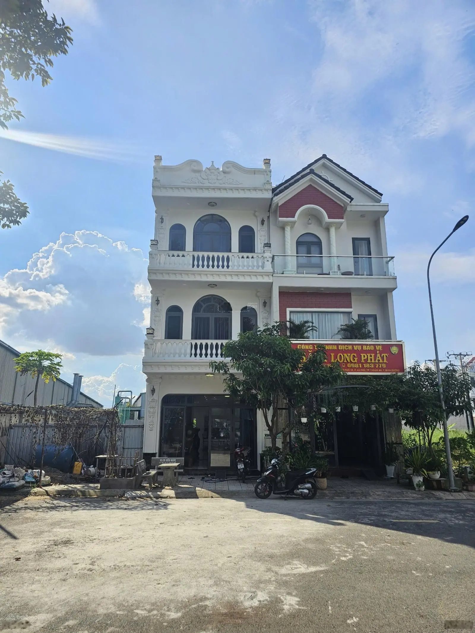 Nhà rẻ: 4tỷ050, 85m2 ngang 5m Nhà 1 Trệt 2 Lầu KDC cạnh vòng Xoay An Phú, Thuận An