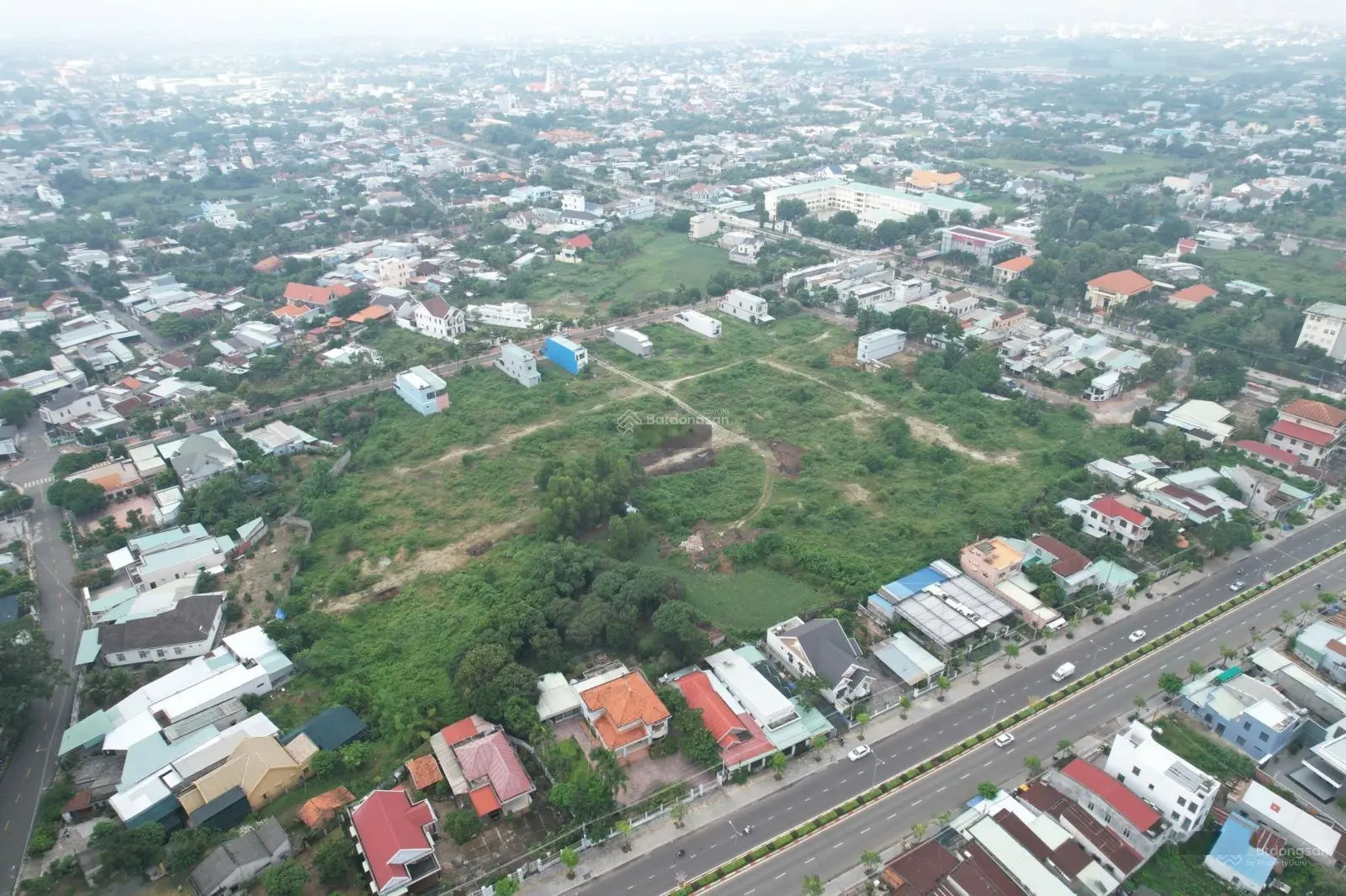 Chuyển nhượng đất dự án nhà phố Tỉnh BR-VT DT 30,000 m2 thổ cư 20,000 m2 ODT giá 6,3tr/m2
