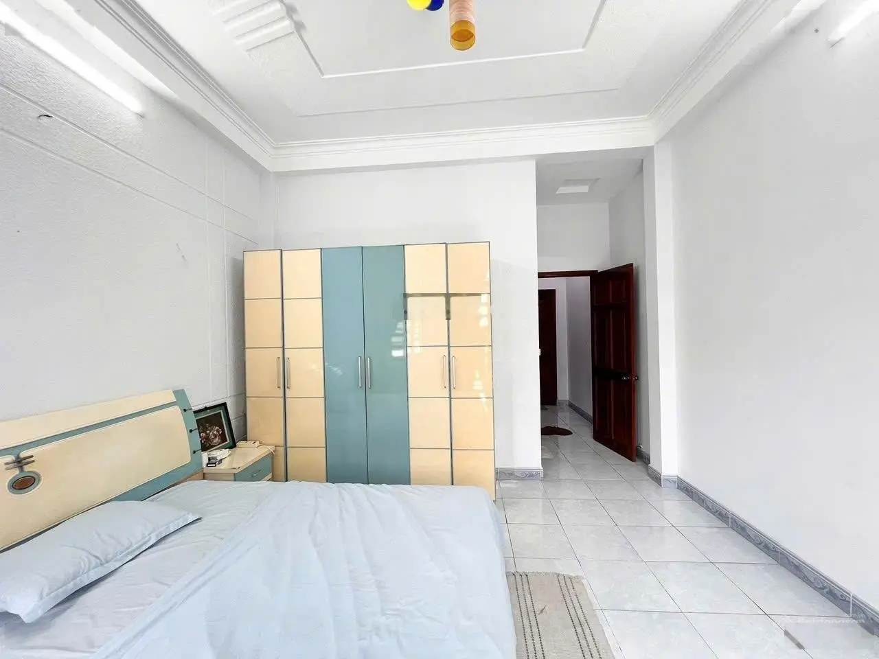 Bán nhà khu chợ Tân Trụ, nhà 56m² Hoàng Bật Đạt xây 1 trệt 4 lầu. Hẻm 7m sổ hoàn công,giá 2 tỷ 650.