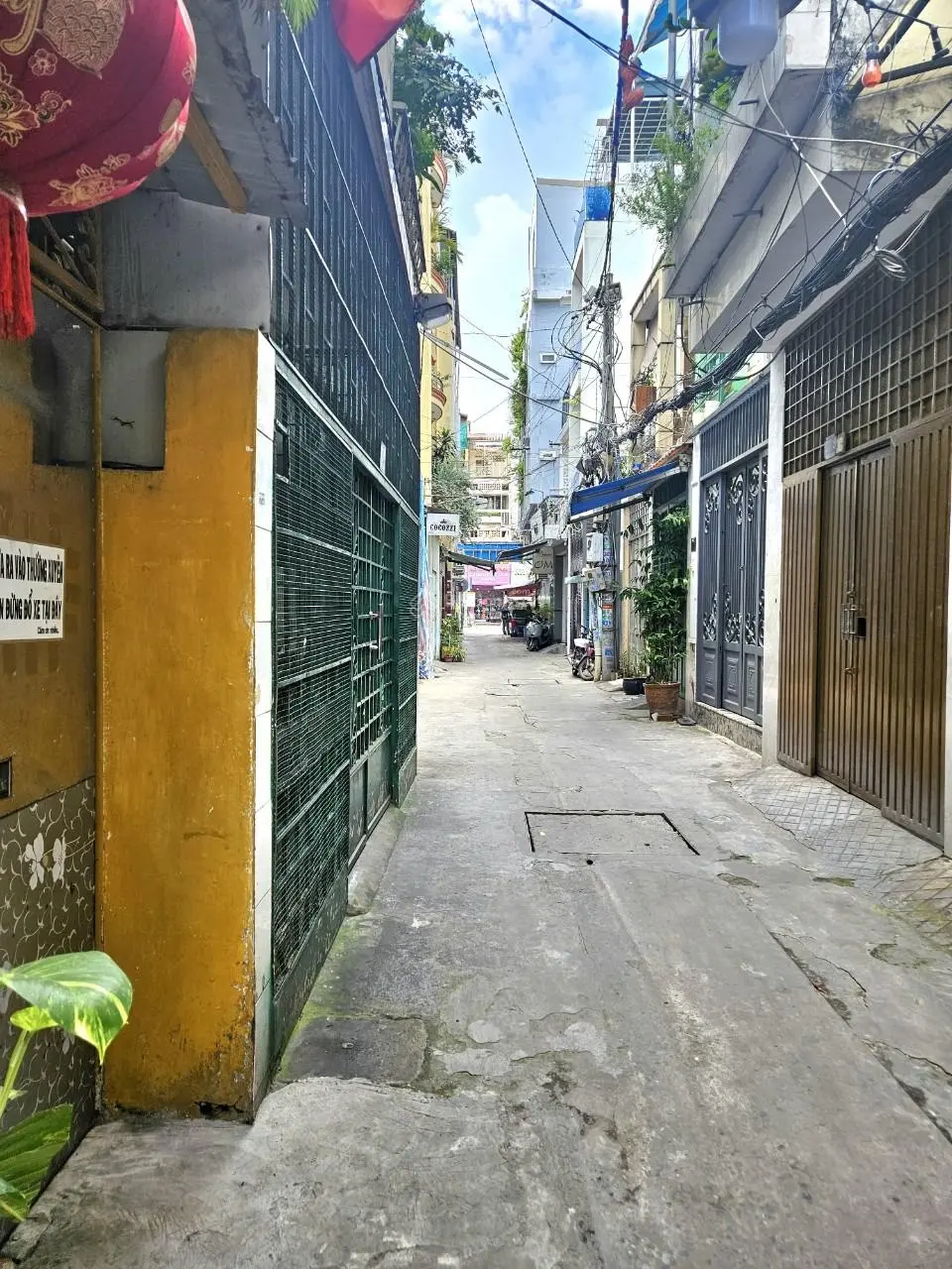 Siêu hót ô tô đậu trước nhà - Nguyễn Đình Chiểu P5 Quận 3. DT: 5x15m. CN: 75m2, 5P. Giá: 13.5 tỷ