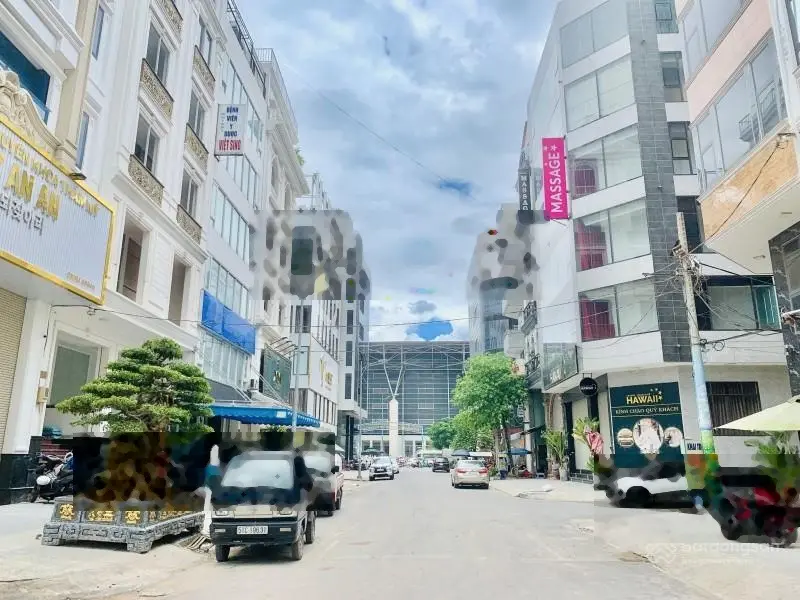 Bán nhà Lý Thường Kiệt, Quận 10 - hẻm trước nhà 10m - 8 tầng có hầm để ô tô, có thang máy chỉ 18 tỷ