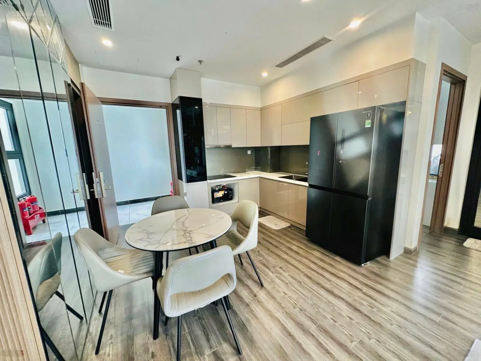 Chuyển sang biệt thự cần bán căn 3 ngủ ZenPark - Vinhomes Ocean Park tầng trung đẹp giá 4.45 tỷ BP