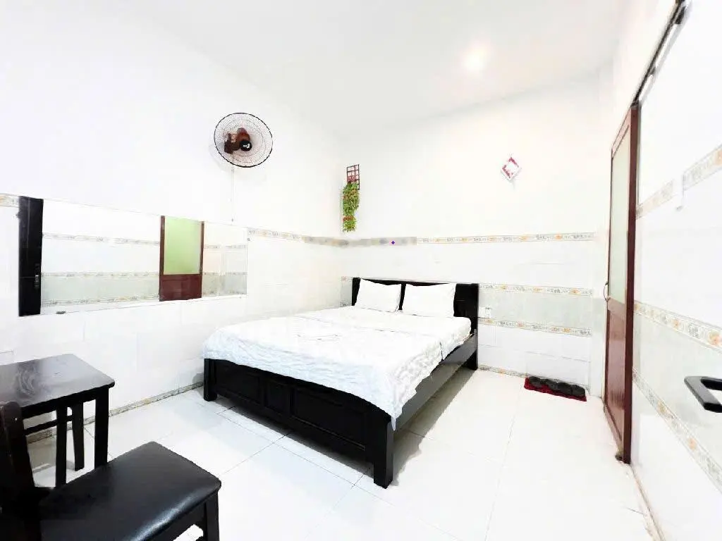 Nhà bán siêu vip - Đồng Khởi nhỉnh 10 tỷ - khách sạn 4 tầng - 20 phòng - LN 60tr/tháng