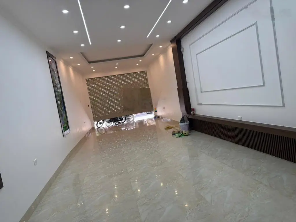 Mặt phố bồ đề 6 tầng thang máy kinh doanh đỉnh 72m chỉ 23.9 tỷ