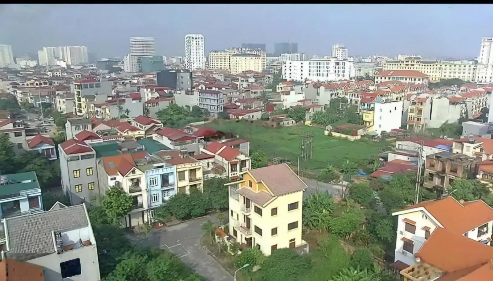 Bán 207 m2 đất biệt thự áp góc khu đô thị Huyền Quang sau lưng siêu thị Dabaco