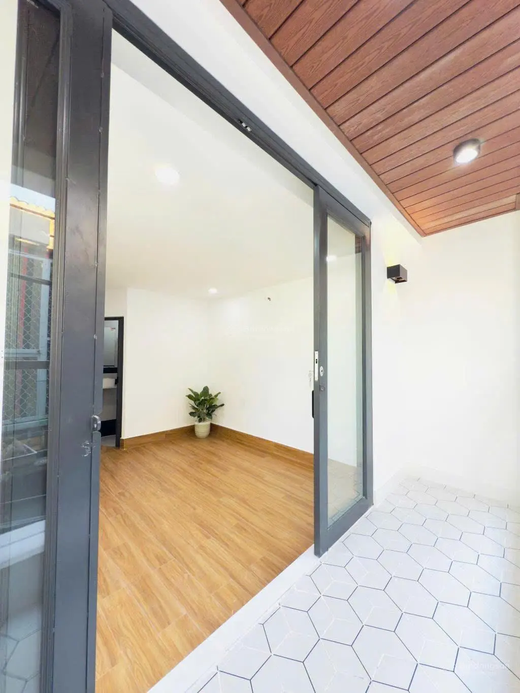 Ngay Hưng Phú - 4,68 tỷ (TL) - (4m x 7m) - Quận 8 - SHR