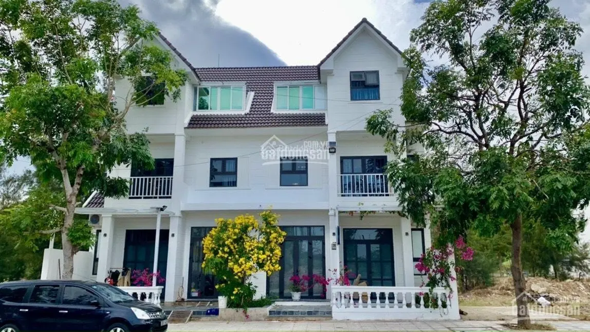 Cần bán lại nền đẹp Golden Bay view hồ view công viên, đường 26m giá tốt LH 0908 207 ***