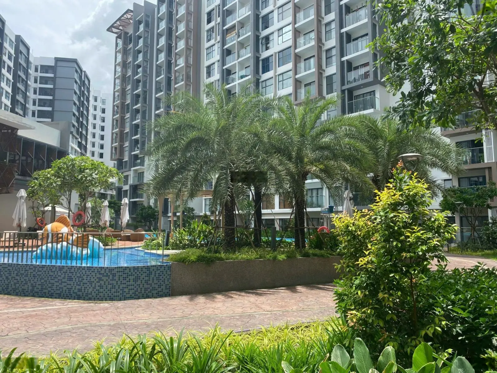 Bán căn Brilliant 112m2 giá chỉ 6.3 tỷ hướng mát view CV, đang có HĐ thuê - Cẩm Tươi - NV CĐT