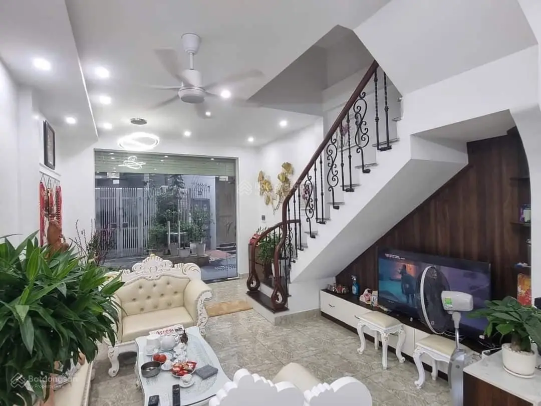 Bán nhà đẹp Kim Ngưu Quận HBT Hà Nội DT 78m2 7 tầng MT 6,1m giá 27,3 tỷ