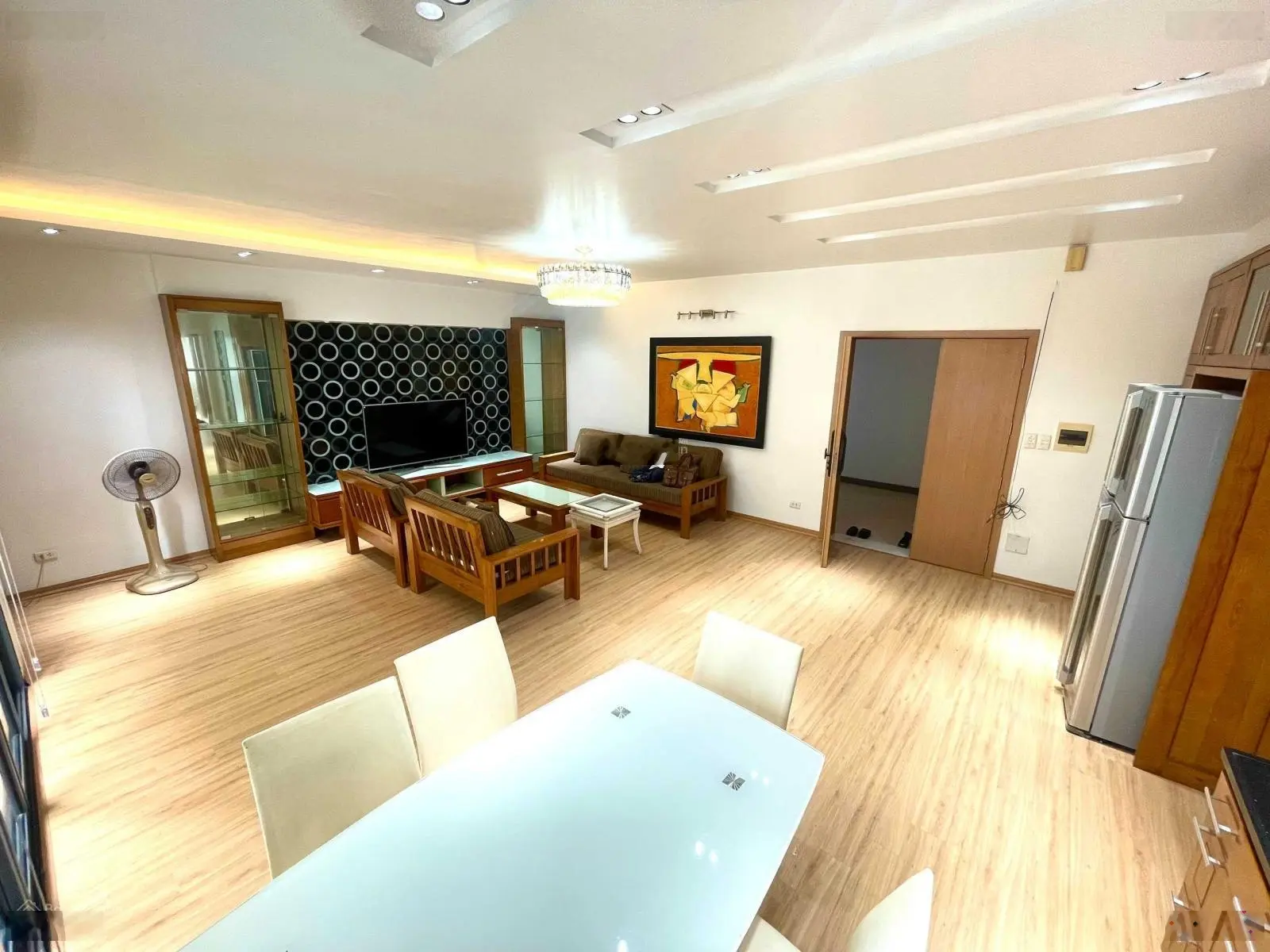 Chính chủ muốn bán căn hộ tại The Park Home DT 120m2 3N 2W giá 8tỷ1 LH 0974 600 ***
