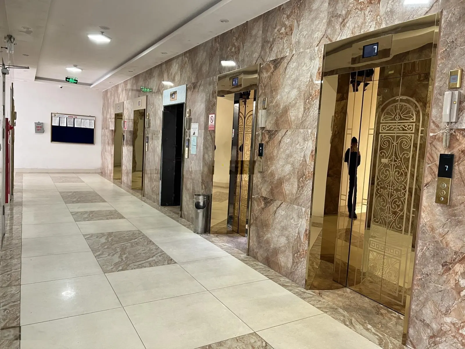 Chính chủ bán nhanh căn hộ 2PN full nội thất vào tiền 750tr còn lại vay bank htls 0% 18 tháng