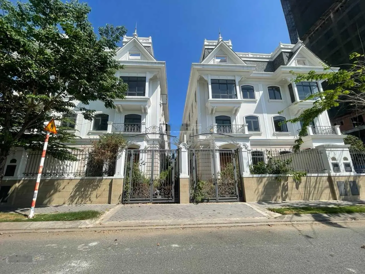 Chủ bán gấp Victoria Village 3PN 88m2 4,8 tỷ view sông đã cất nóc đang hoàn thiện có lịch nhận nhà