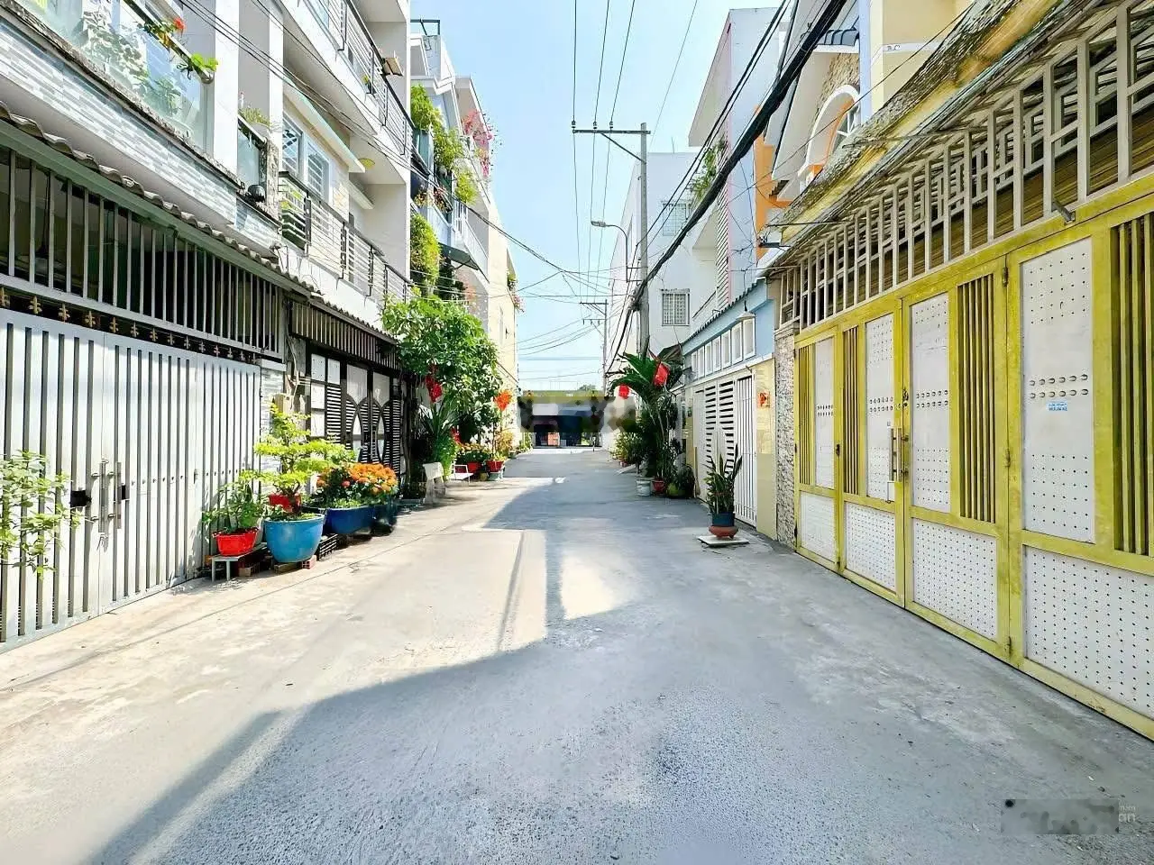Bán nhà hxh đào tông nguyên-thị trấn nhà bè-4,3x12m,1l+2pn+ sổ hồng-giá : 4.95 tỷ .