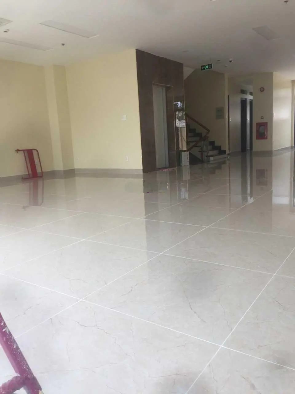 Bán nhà mặt tiền đường Hoàng Dư Khương, p12, Q10 hợp đồng thuê 170 triệu tháng giá: 60 tỷ TL