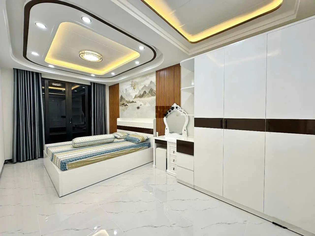 Siêu phẩm nhà đẹp 4t( 6.1 x 6.7,) 4pn, 4wc, nhiêu tứ, phú nhuận, 30 bước ra mặt tiền. nhỉnh 7.6 tỷ