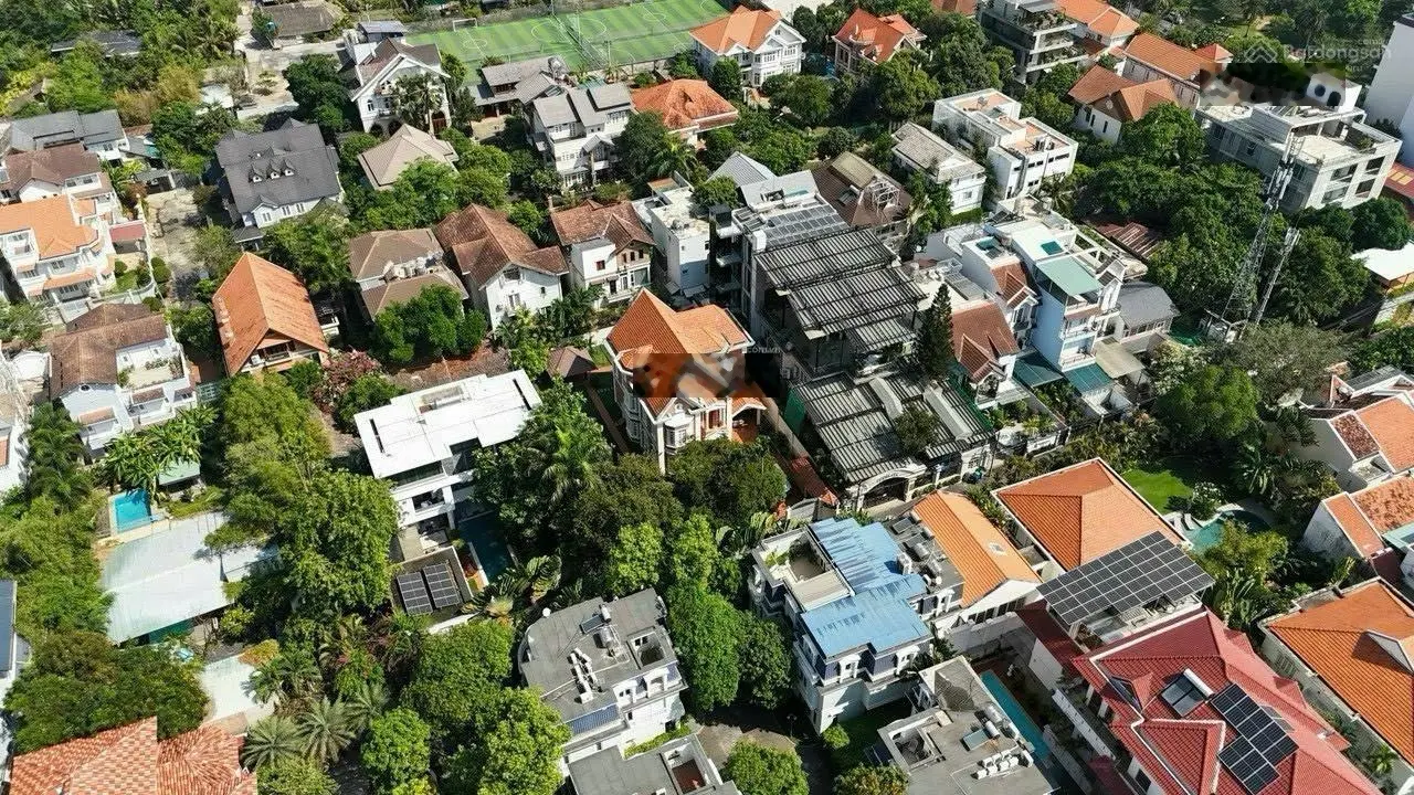 Bán gấp dinh thự Pháp 725m2 thổ cư 95% - giá tốt nhất Thảo Điền, hồ bơi sân vườn rộng thoáng