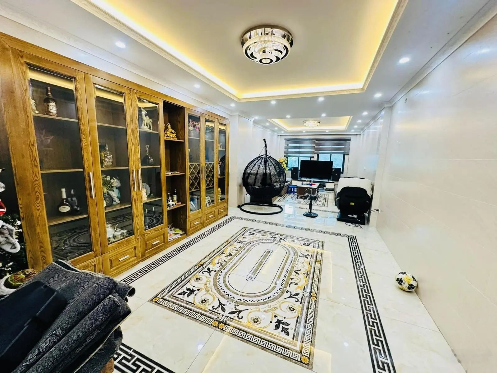 Bán nhà Đường Tôn Đức Thắng 20m Ra Ô Tô Tránh Ngõ Thông 55m2 5 Tầng 1 Tum Thang Máy