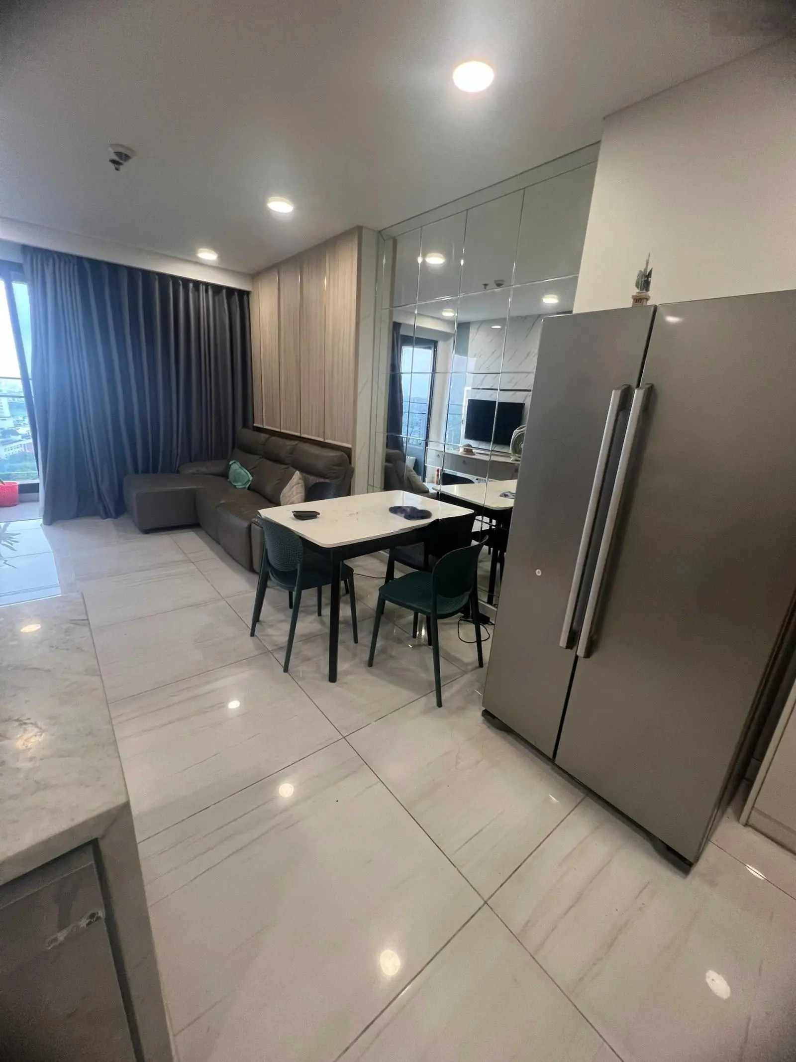 Bán căn hộ Kingdom 101, Block A, 2PN, 2WC, 72m2, full nội thất giá: 5 tỷ 5 (bao sổ), 0908 435 ***
