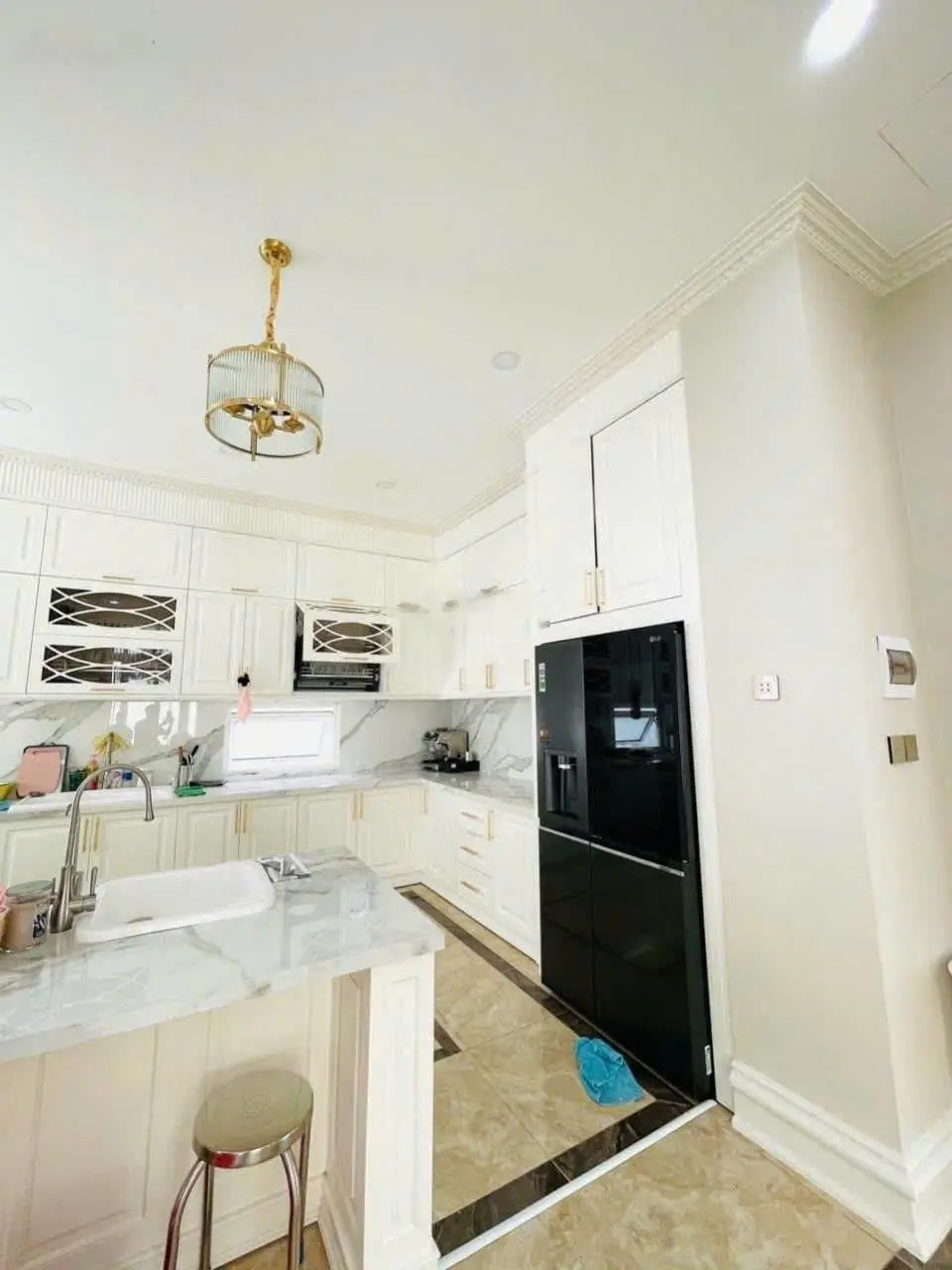Biệt thự sang trọng phong cách Tân Cổ Điển dt đất 330m2 hướng Tây Nam ngay KDT Phước Hải Nha Trang