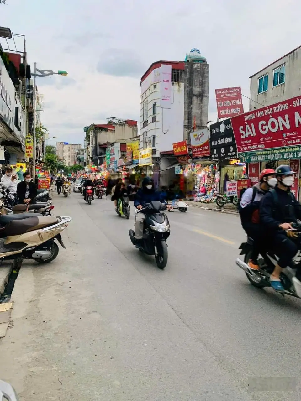 BÁN NHÀ MẶT PHỐ QUẬN THANH XUÂN(BXT) 70m 4tầng MT4.3m khu trungtâm KD sầmuất tiện ích bạtngàn 13 tỷ