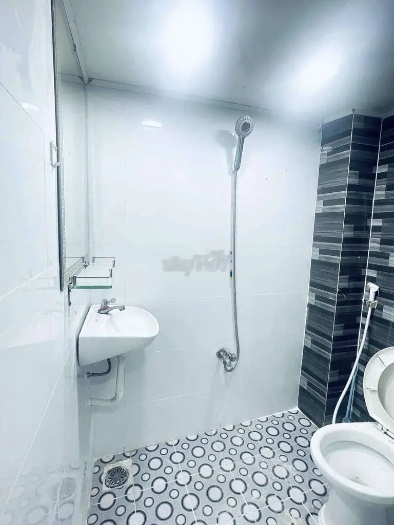 NHÀ NHỎ, HẺM LỚN, GIÁ VỪA TÚI, 18M2, BÌNH THẠNH, MỚI ĐẸP, GẦN TRƯỜNG