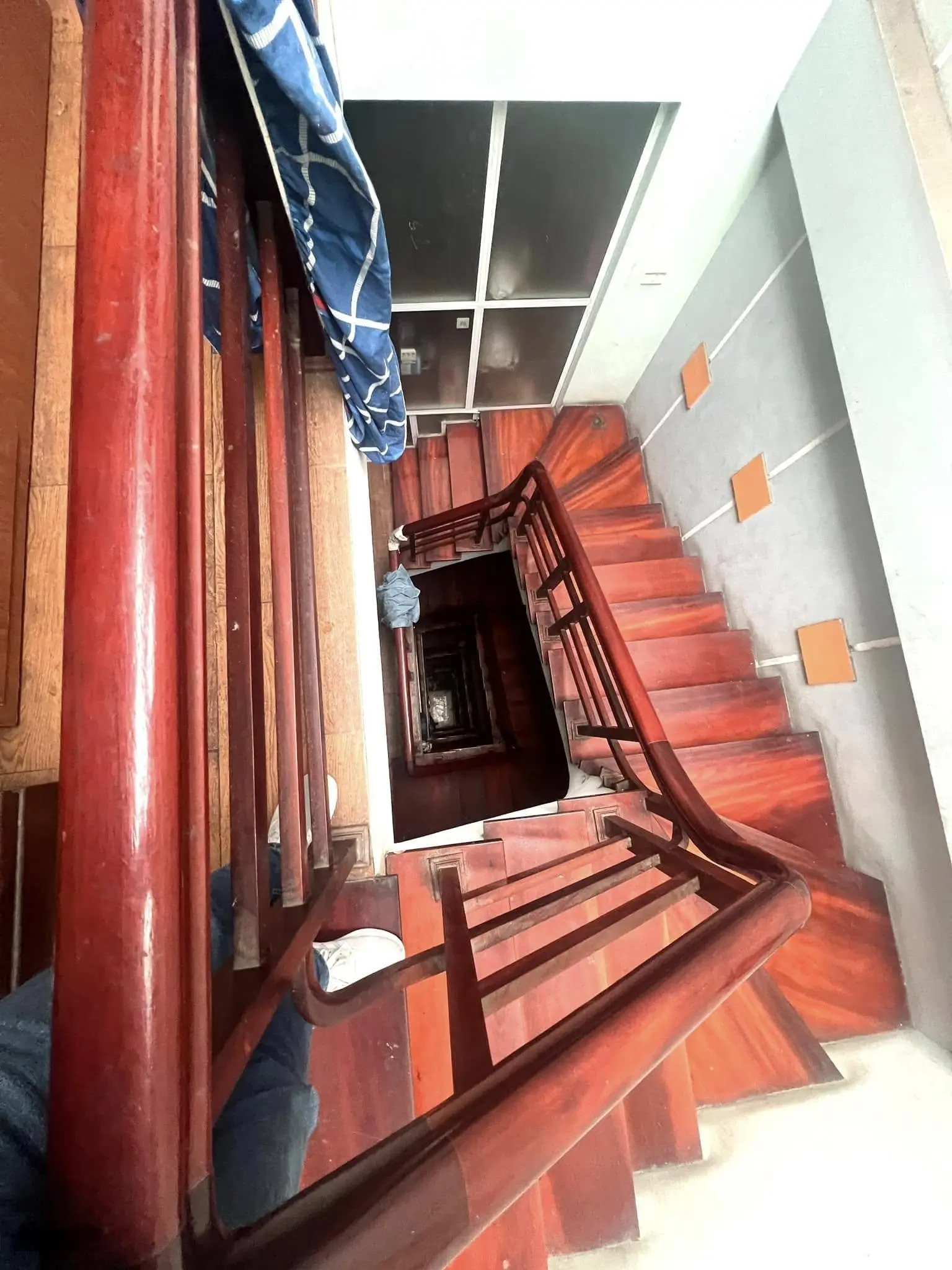 Bán nhà riêng măt ngõ,ô tô kinh doanh tại Hoàng Văn Thái, 18 tỷ, 69m2, 9PN, 6WC, giá ưu đãi ,sổ đẹp