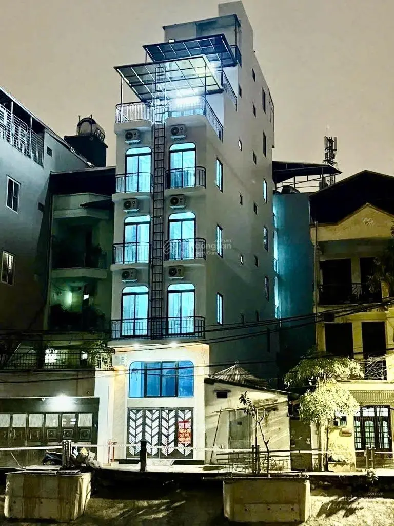 96m2 - 8 tầng - thang máy - 30PKK - Ô tô vào nhà, vừa ở vừa kinh doanh dòng tiền khủng 2,5 tỷ/năm