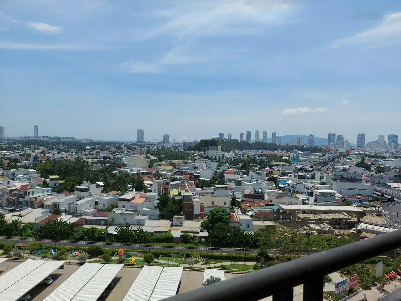 Bán căn hộ CT1 Vĩnh Điềm Trung - căn góc - view vòng xoay và siêu thị Go đẹp tuyệt vời - giá 1,5 tỷ